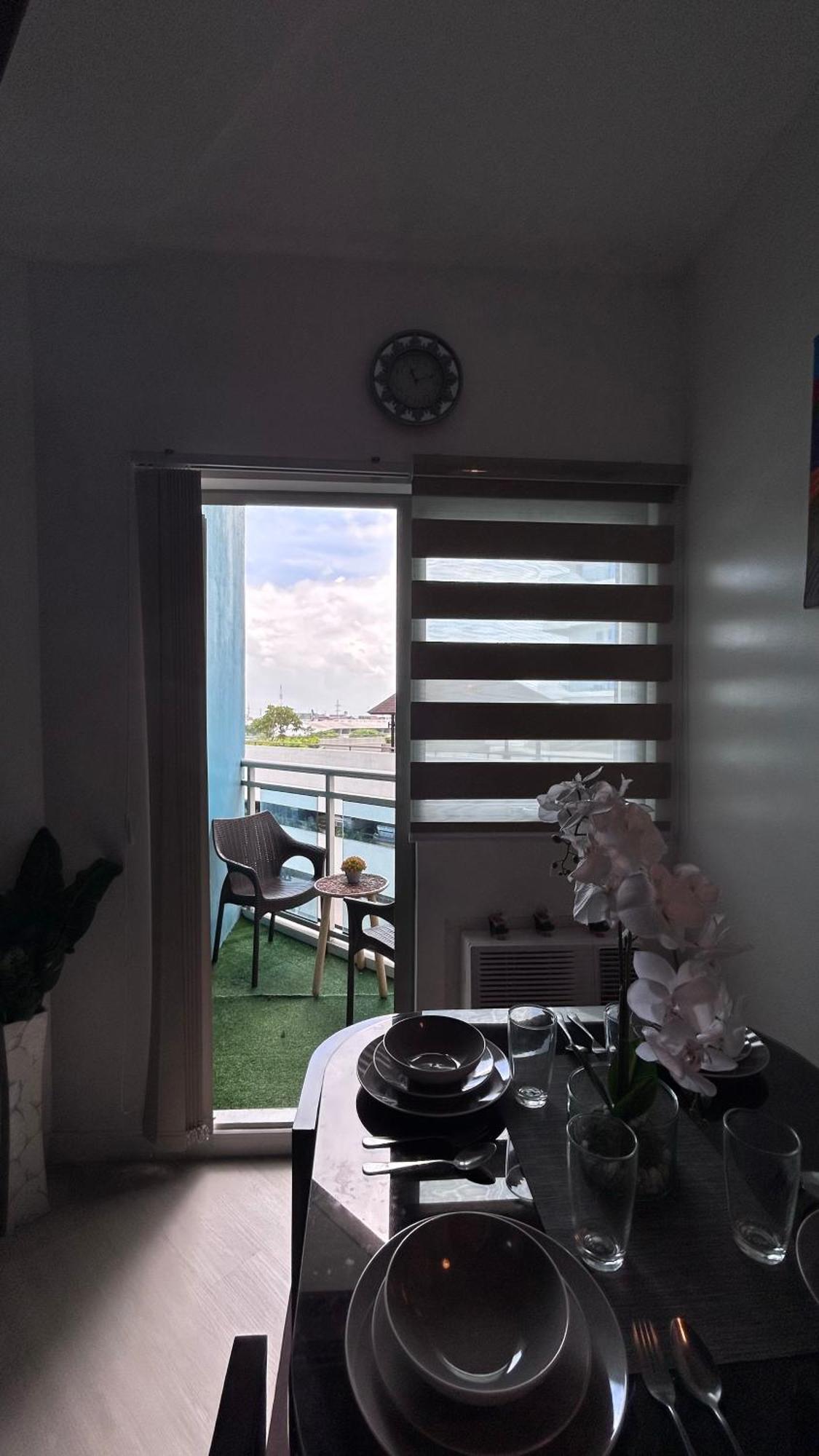 Kurlix Suites Of Azure North San Fernando (Pampanga) Exterior foto